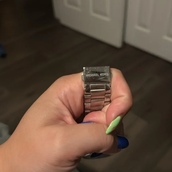 Michael Kors Watch - Picture 2 of 2